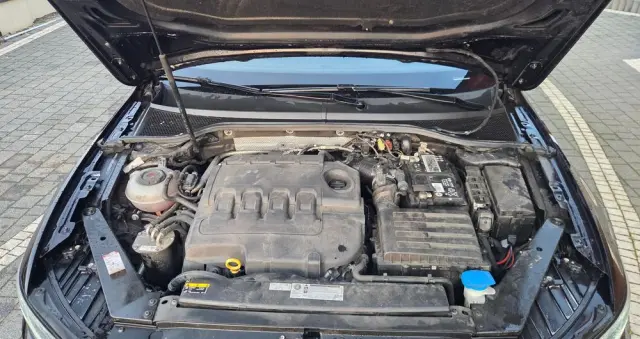 VOLKSWAGEN Passat 1.6 TDI SCR DSG Business