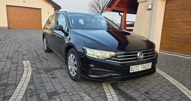 VOLKSWAGEN Passat 1.6 TDI SCR DSG Business