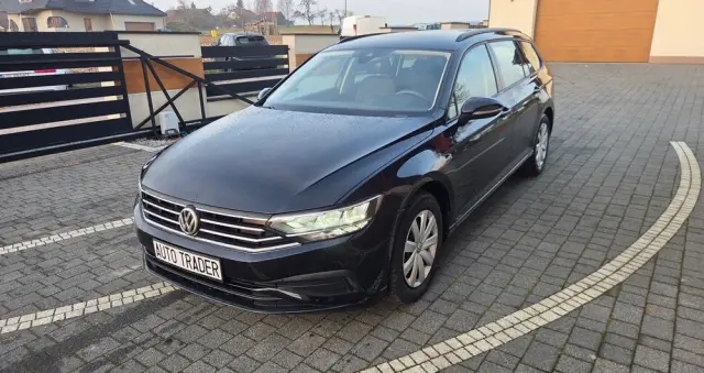 VOLKSWAGEN Passat 1.6 TDI SCR DSG Business