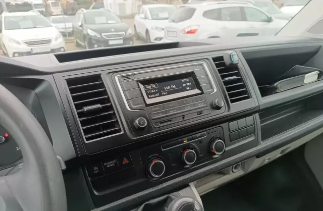 VOLKSWAGEN TRANSPORTER 