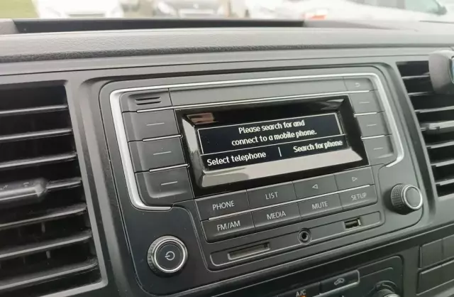 VOLKSWAGEN TRANSPORTER 