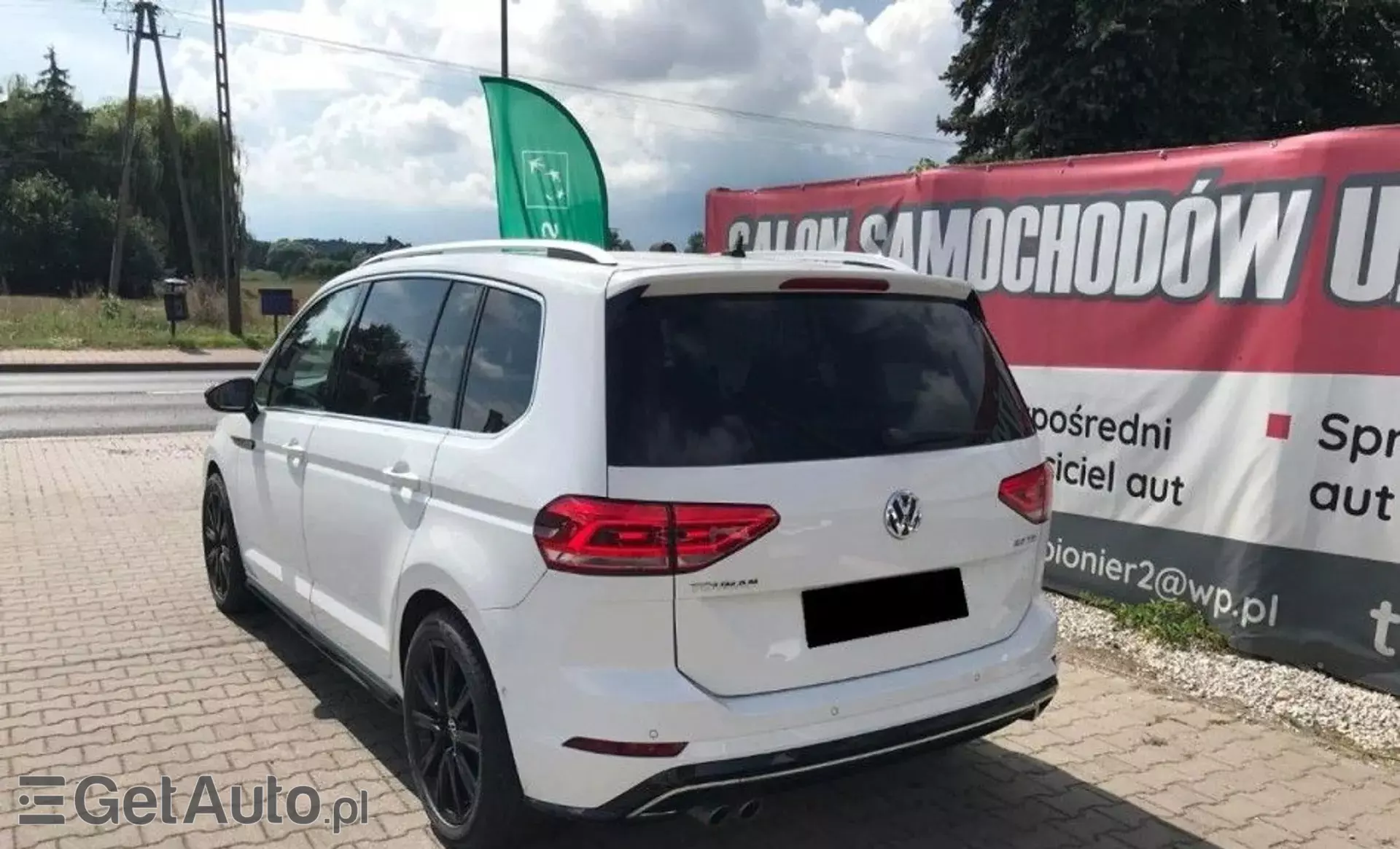 VOLKSWAGEN Touran 