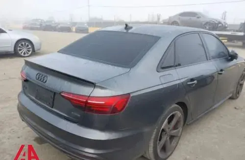 AUDI A4 