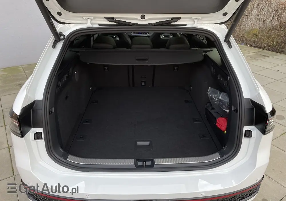 VOLKSWAGEN Passat Variant 2.0 TSI 4Mot R-Line DSG