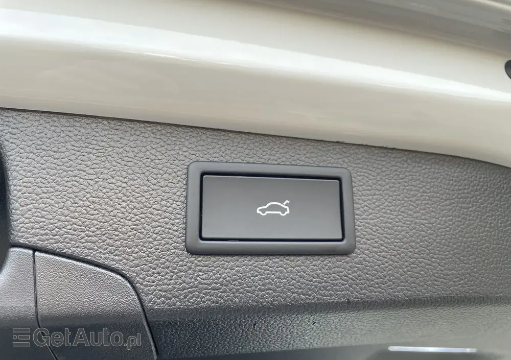 VOLKSWAGEN Passat Variant 2.0 TSI 4Mot R-Line DSG