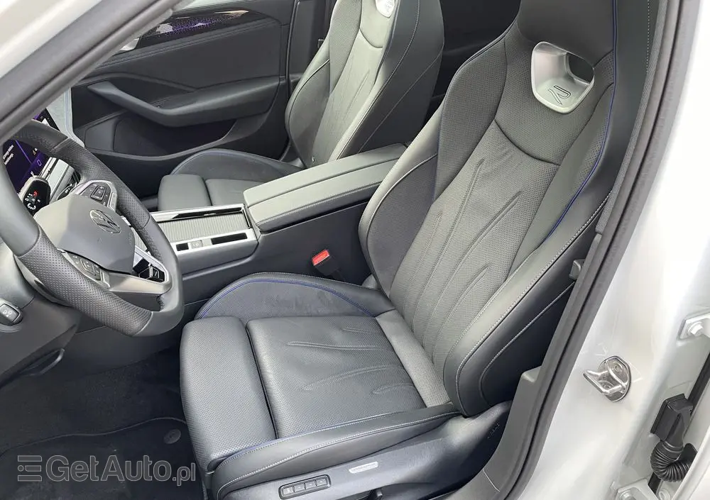 VOLKSWAGEN Passat Variant 2.0 TSI 4Mot R-Line DSG