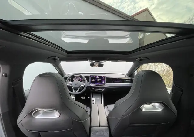 VOLKSWAGEN Passat Variant 2.0 TSI 4Mot R-Line DSG