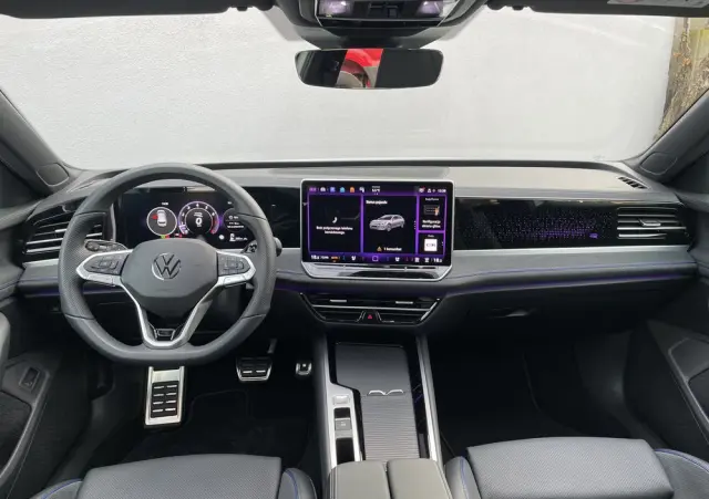 VOLKSWAGEN Passat Variant 2.0 TSI 4Mot R-Line DSG