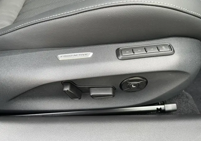 VOLKSWAGEN Passat Variant 2.0 TSI 4Mot R-Line DSG