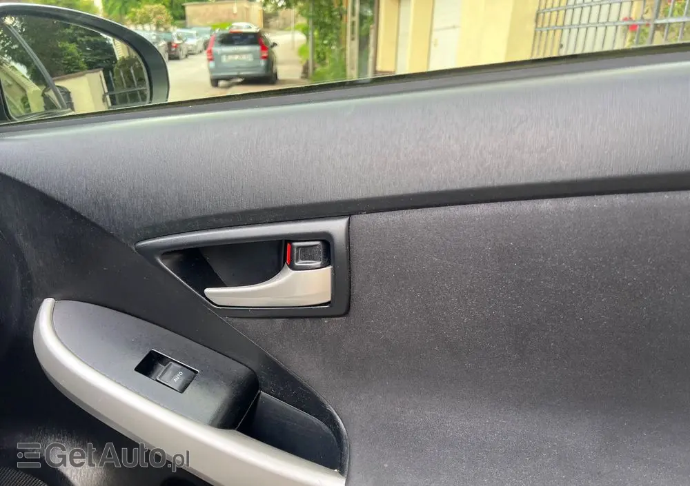 TOYOTA Prius 1.8 Hybrid Premium