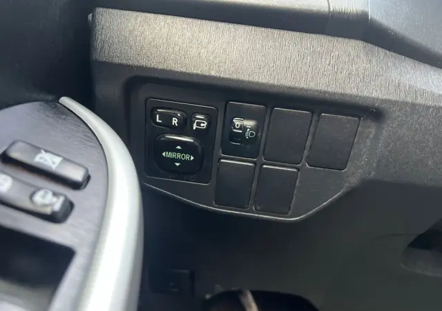 TOYOTA Prius 1.8 Hybrid Premium