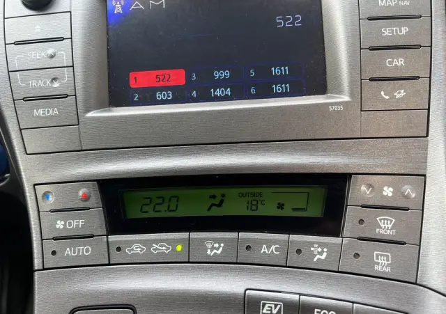 TOYOTA Prius 1.8 Hybrid Premium