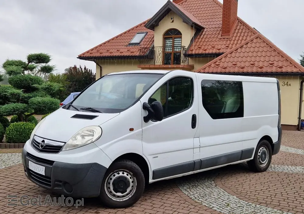 OPEL Vivaro 