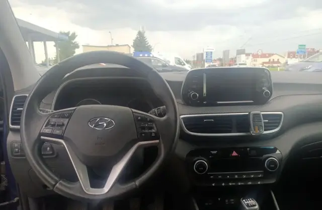 HYUNDAI Tucson 