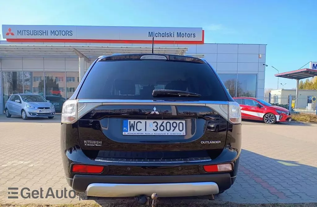 MITSUBISHI Outlander 