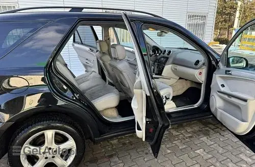 MERCEDES-BENZ ML 