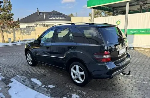 MERCEDES-BENZ ML 