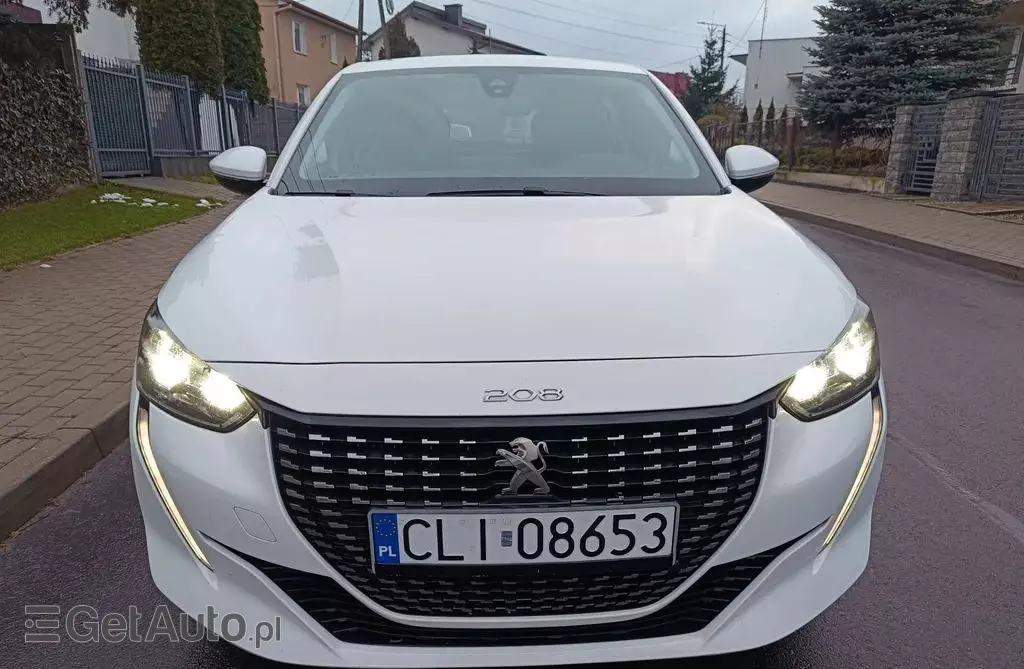 PEUGEOT 208 