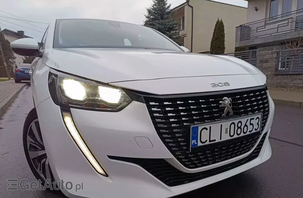 PEUGEOT 208 