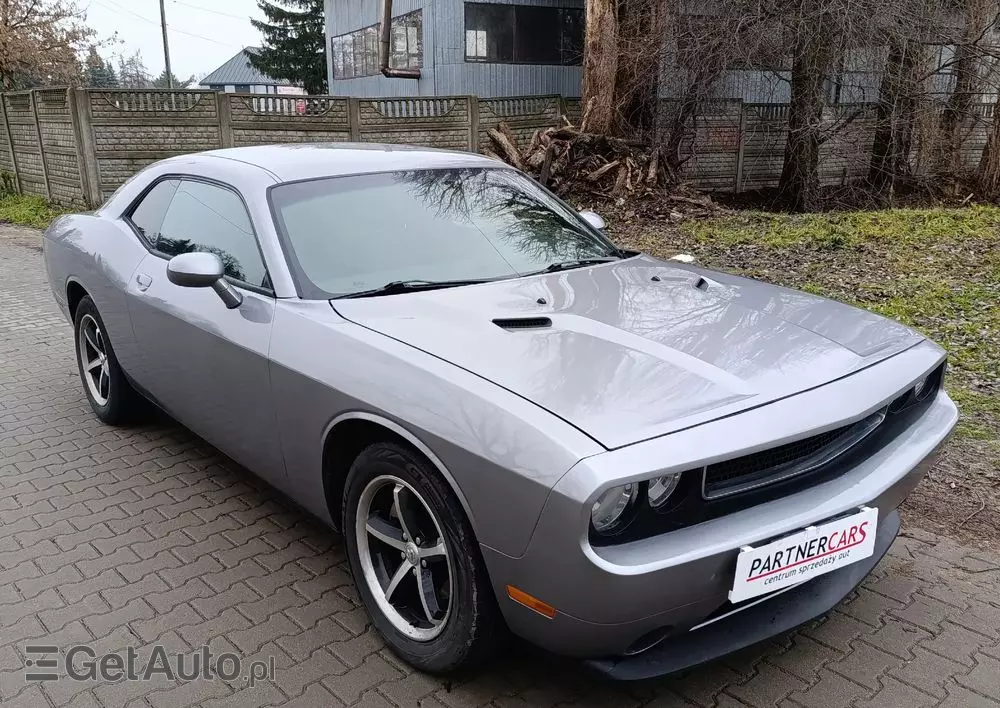 DODGE Challenger Automatik SXT Plus