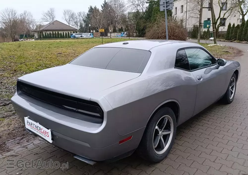 DODGE Challenger Automatik SXT Plus