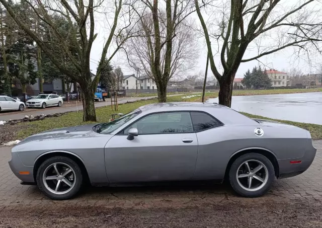 DODGE Challenger Automatik SXT Plus