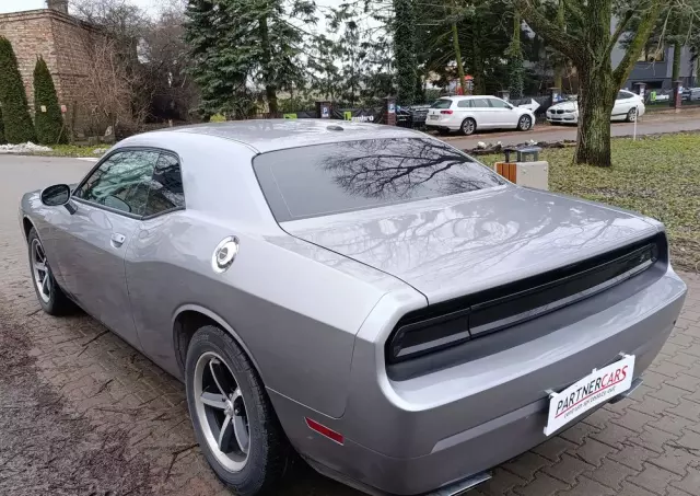 DODGE Challenger Automatik SXT Plus