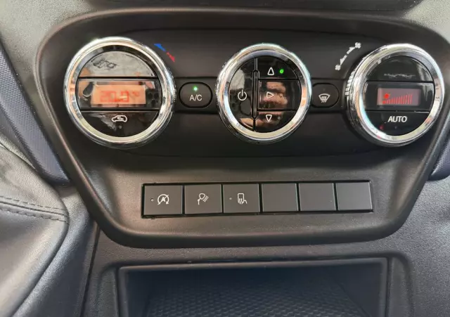 IVECO 2021/Daily 35-140 A8V/MAXI/ Automat Hi-Matic/full LED reflektory/Klima/PDC/tempomat/fotel comfort 