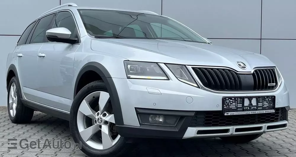SKODA Octavia Scout 2.0 TDI 4x4 DSG