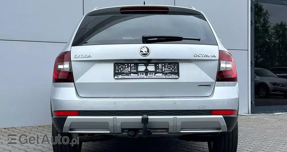 SKODA Octavia Scout 2.0 TDI 4x4 DSG