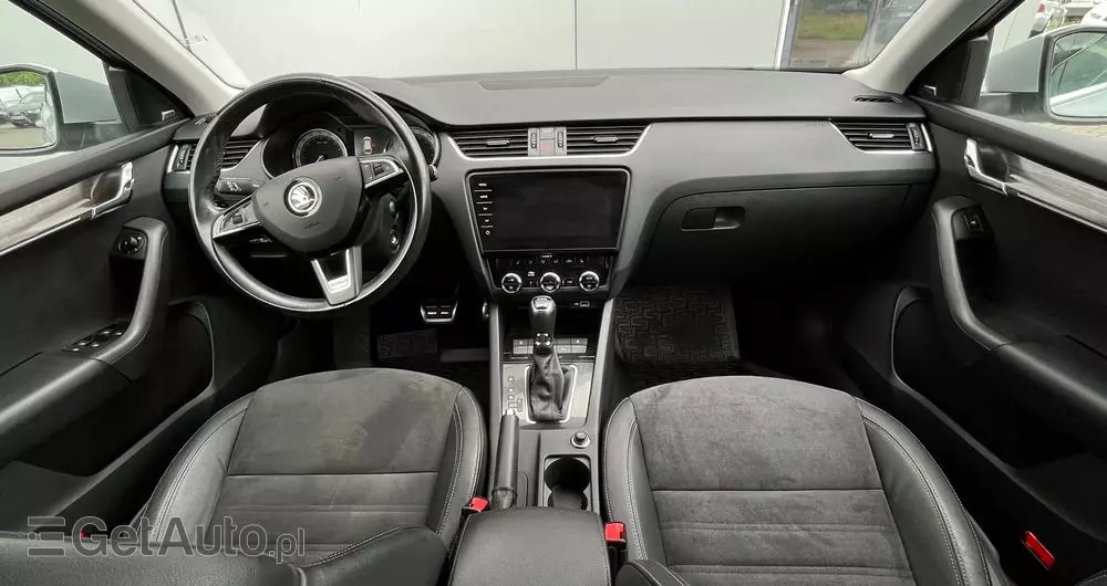 SKODA Octavia Scout 2.0 TDI 4x4 DSG