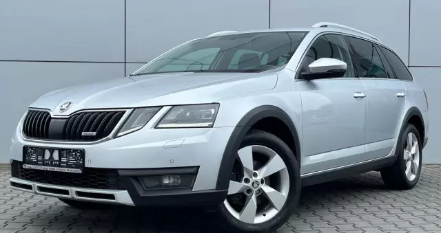 SKODA Octavia Scout 2.0 TDI 4x4 DSG
