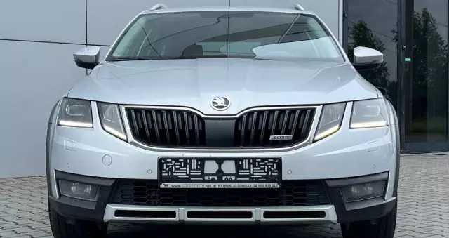 SKODA Octavia Scout 2.0 TDI 4x4 DSG