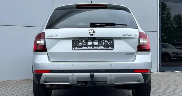 SKODA Octavia Scout 2.0 TDI 4x4 DSG