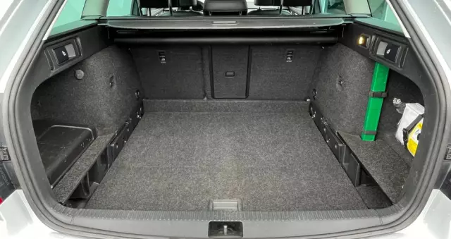 SKODA Octavia Scout 2.0 TDI 4x4 DSG