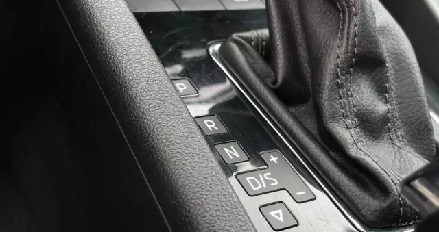 SKODA Octavia Scout 2.0 TDI 4x4 DSG