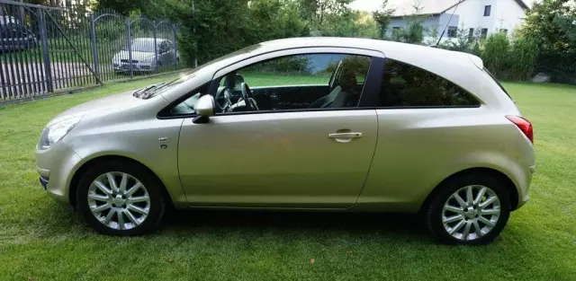 OPEL Corsa 