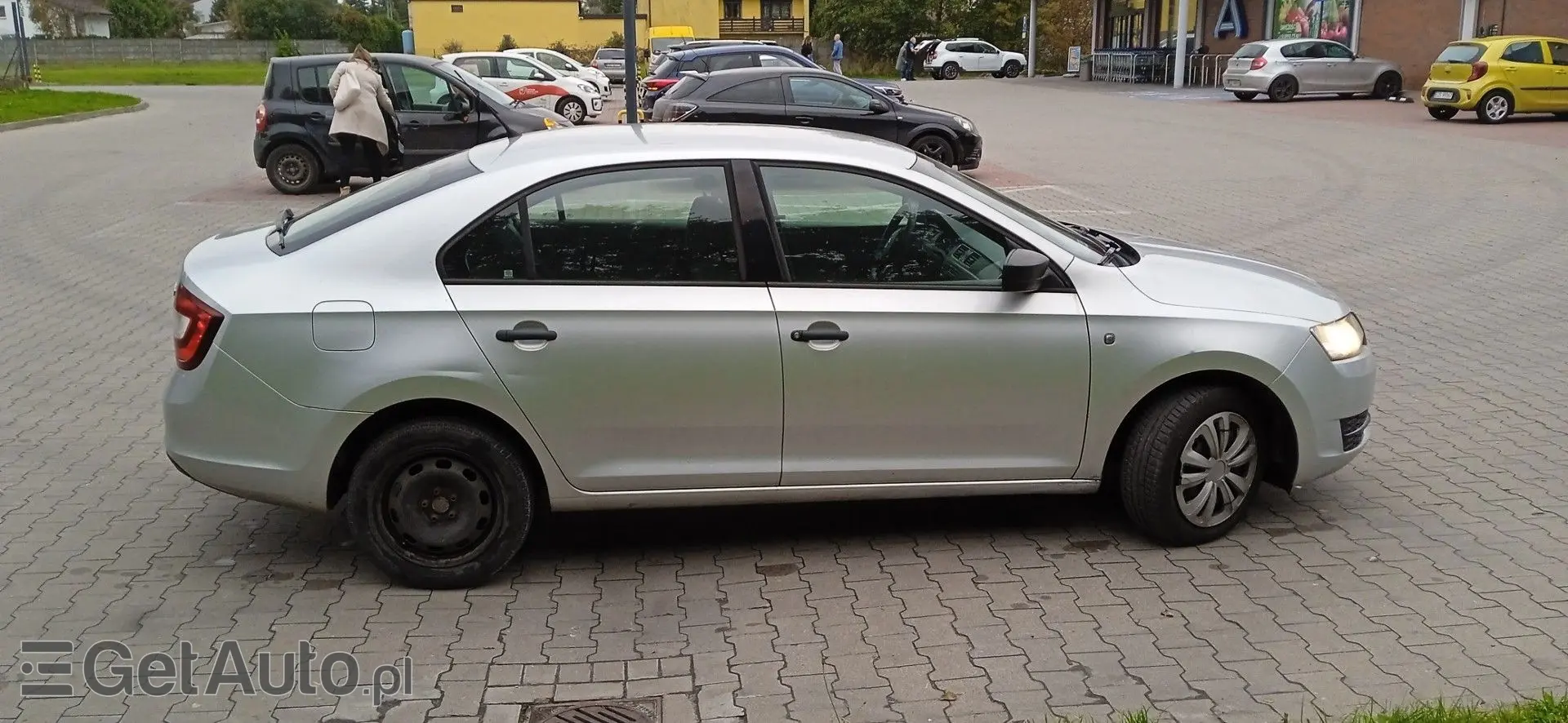 SKODA Rapid 