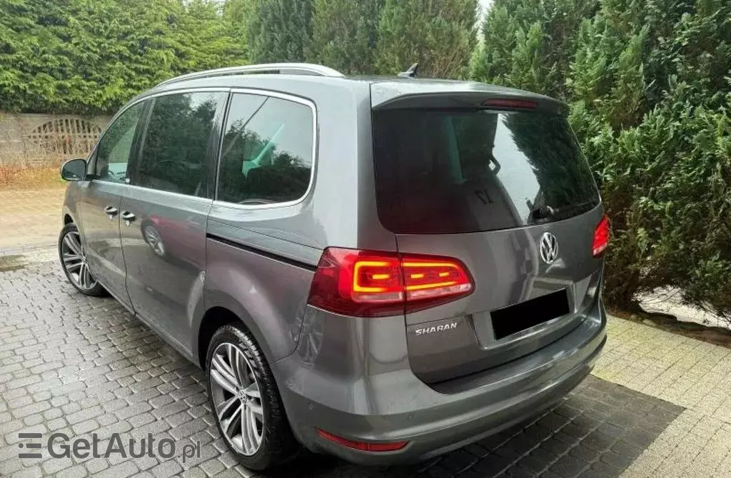 VOLKSWAGEN Sharan 