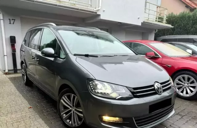 VOLKSWAGEN Sharan 