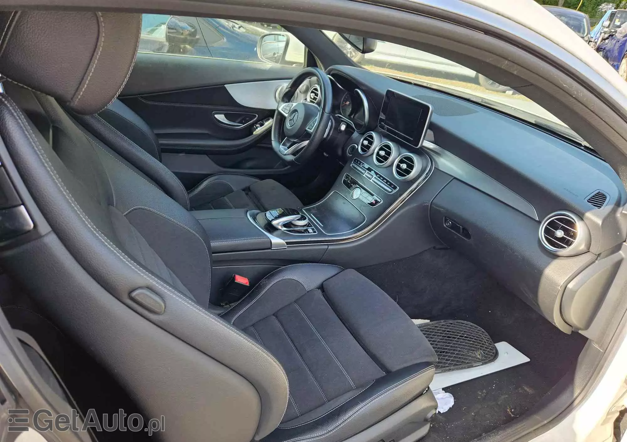 MERCEDES-BENZ Klasa C Coupe 9G-TRONIC Night Edition