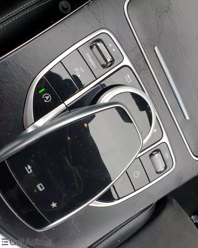 MERCEDES-BENZ Klasa C Coupe 9G-TRONIC Night Edition