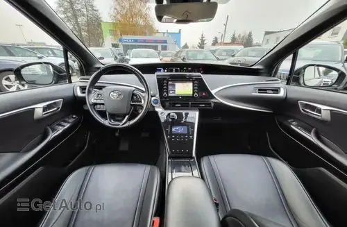 TOYOTA Mirai 