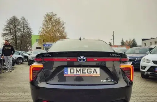 TOYOTA Mirai 