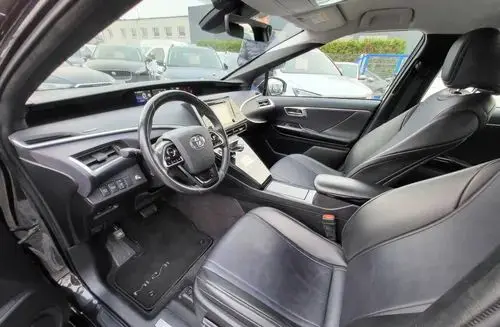 TOYOTA Mirai 
