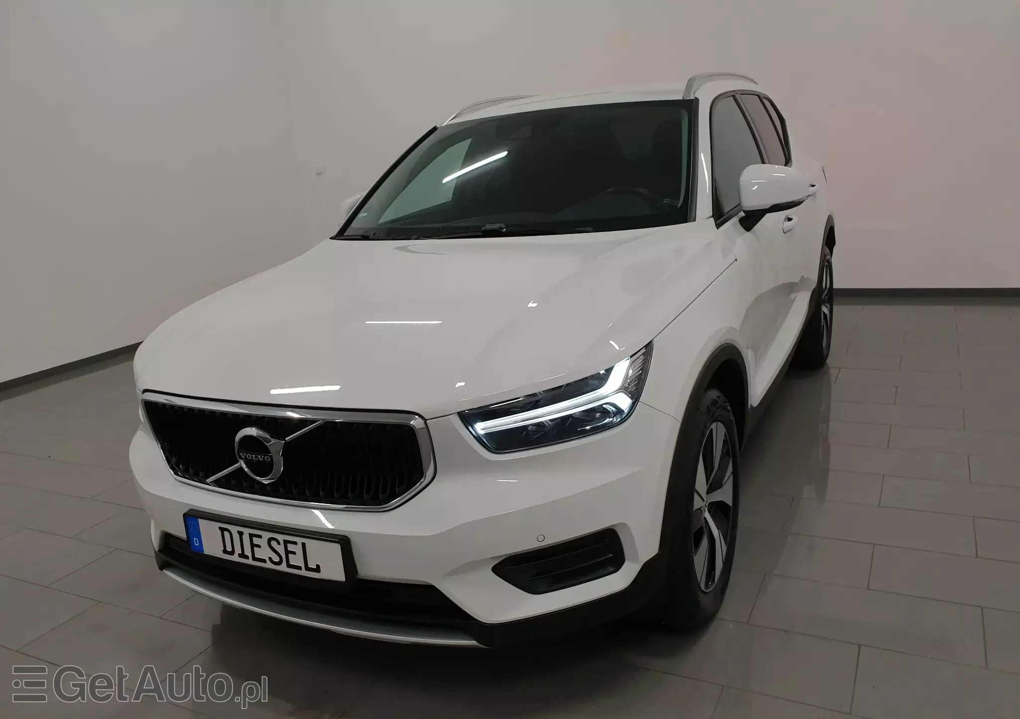 VOLVO XC 40 D3 R-Design