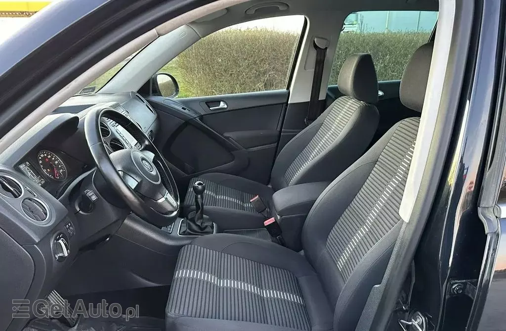 VOLKSWAGEN Tiguan 