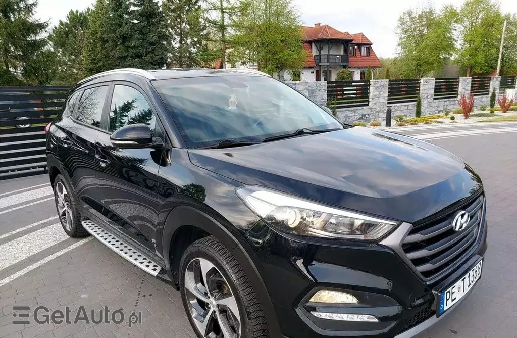 HYUNDAI Tucson 