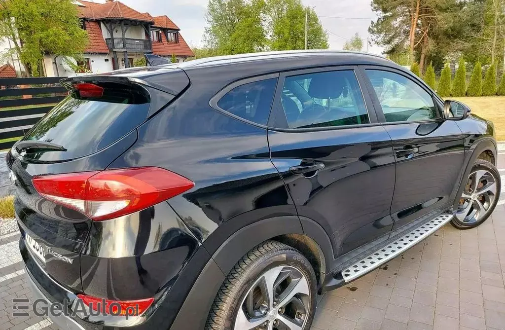 HYUNDAI Tucson 