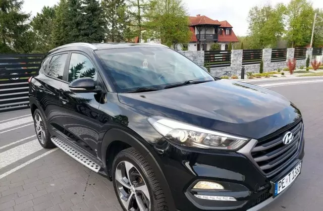 HYUNDAI Tucson 